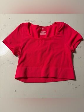 Women's Scoop Neck Ribbed Crop Top - Bright Reddish Pink